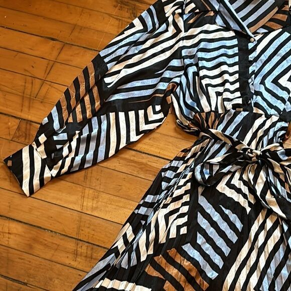 Splash Women’s Blue Brown and White Striped Pleated Maxi Dress Size 10 - Picture 3 of 7